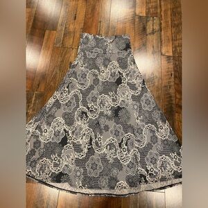 LuLaRoe Black gray white Floral lace design A-Line maxi Skirt size small